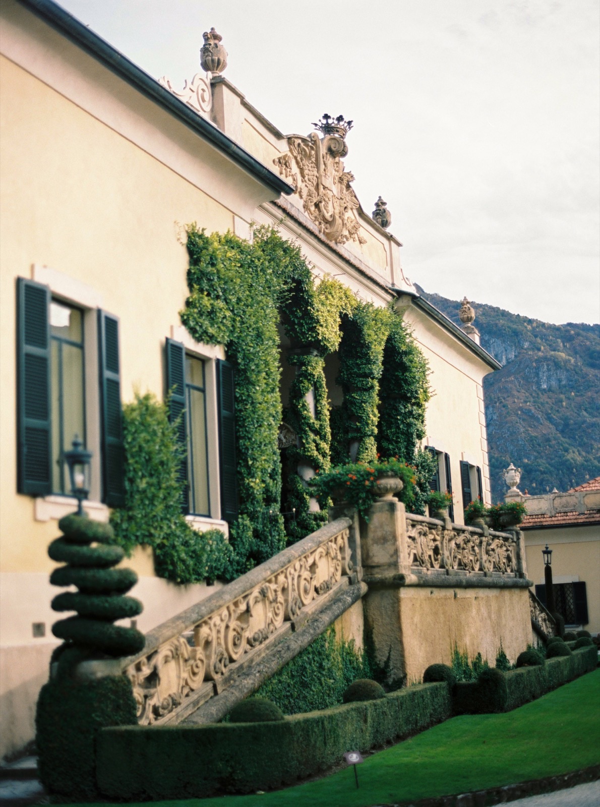 Villa del Balbianello facade and baroque gardens, Lake Como wedding destination